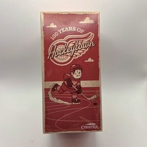 Red Hockeytown Home Game